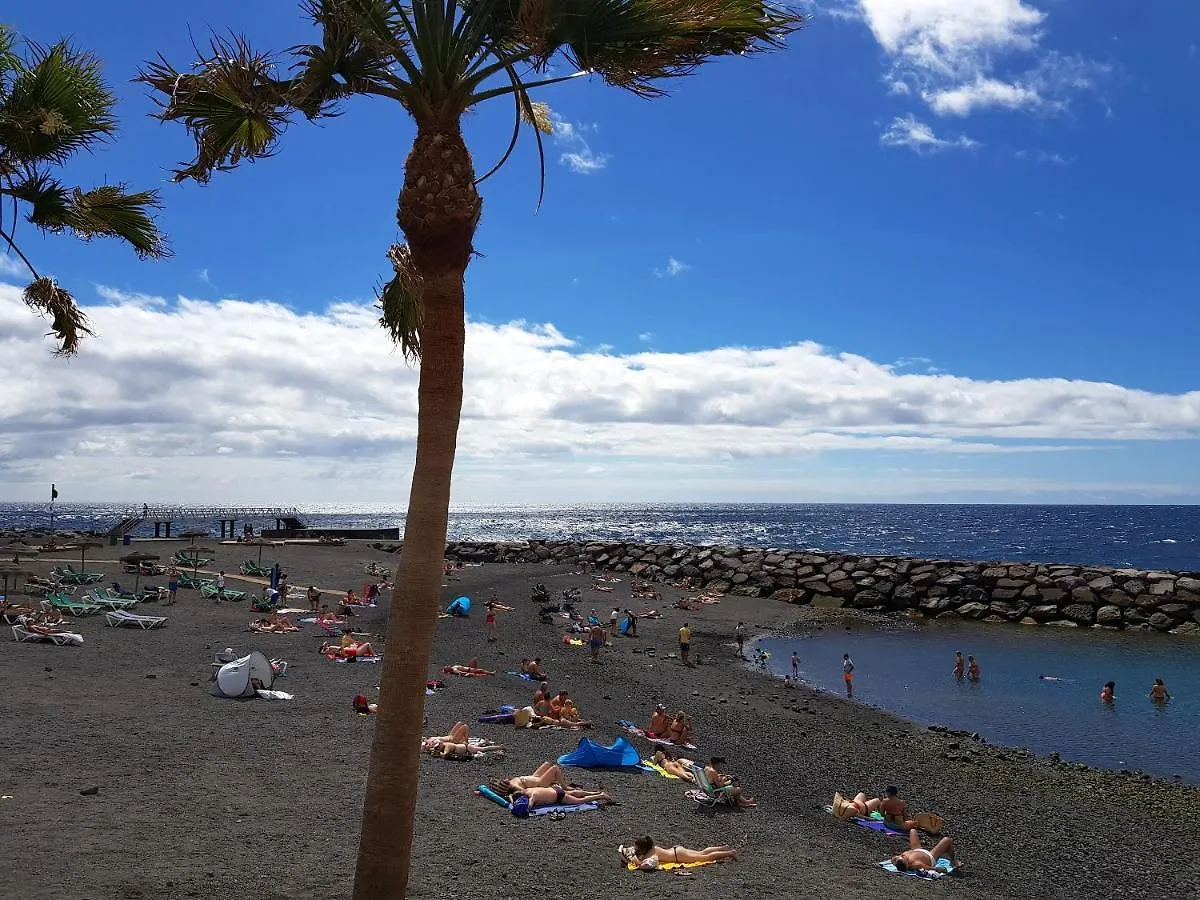 Spacious Apartment With Mountain View In Candelaria 130M² + Pool